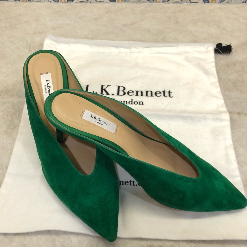 LK Bennet Kelly green mules. Suede.